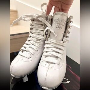 Cameo by Jackson CS1500 Kids Figure Skates | Size 13 | Worn Once